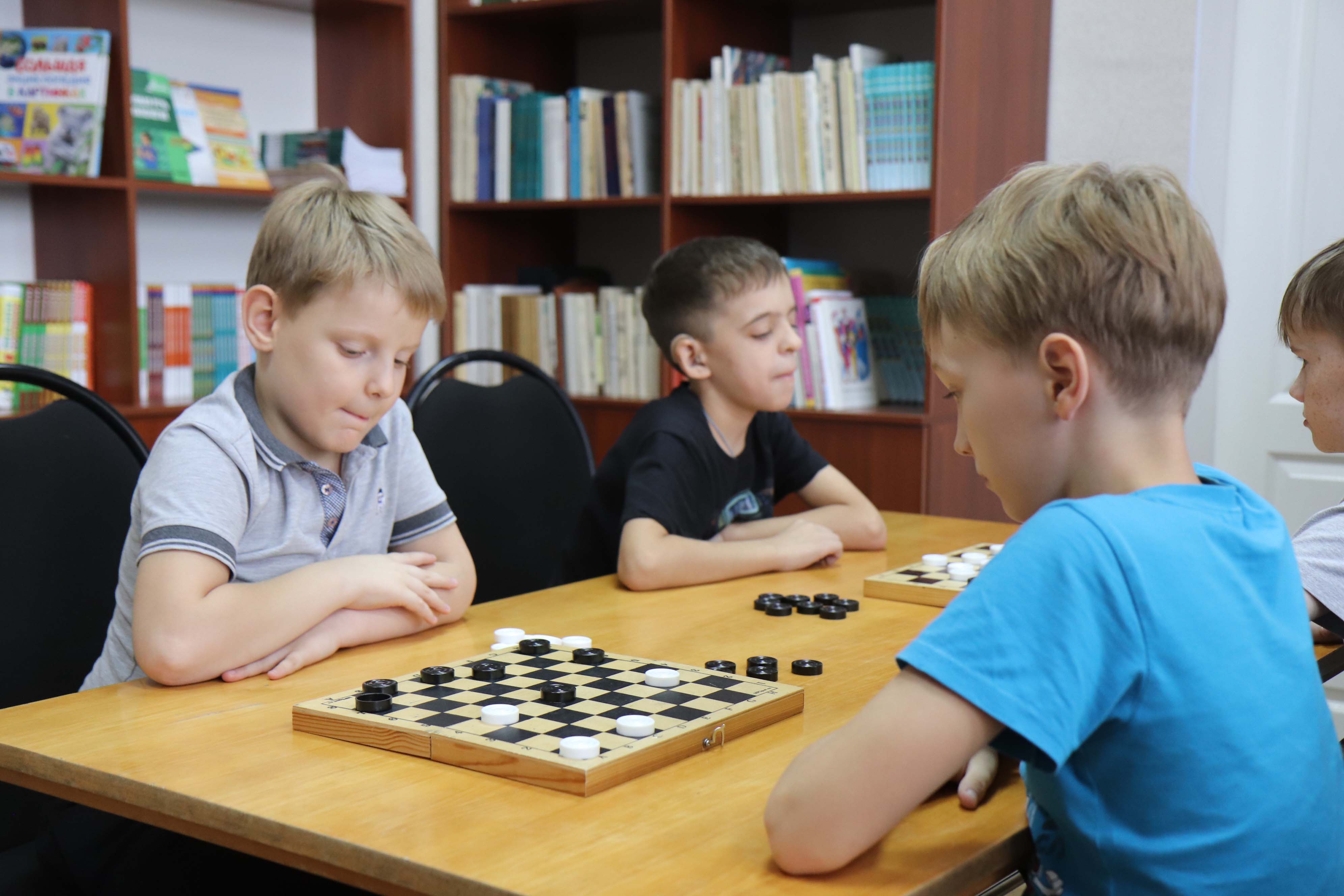 Кружок «Шашки и шахматы».