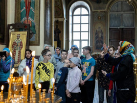 Свято-Троицкий кафедральный собор: Молебен..